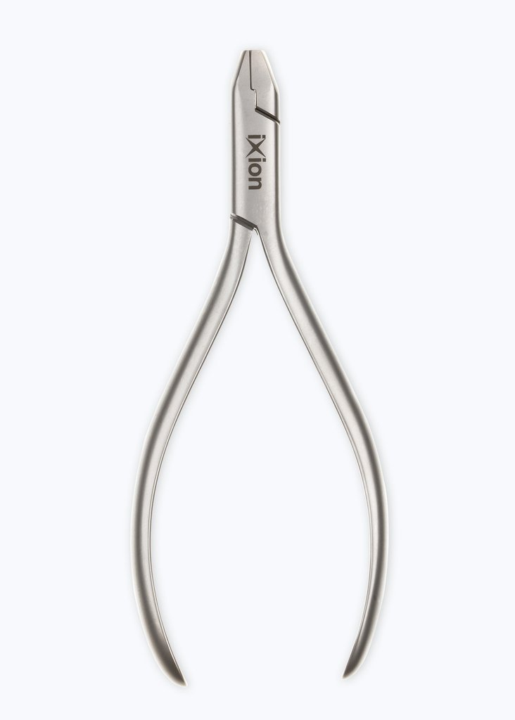 Ixion De La Rosa Plier